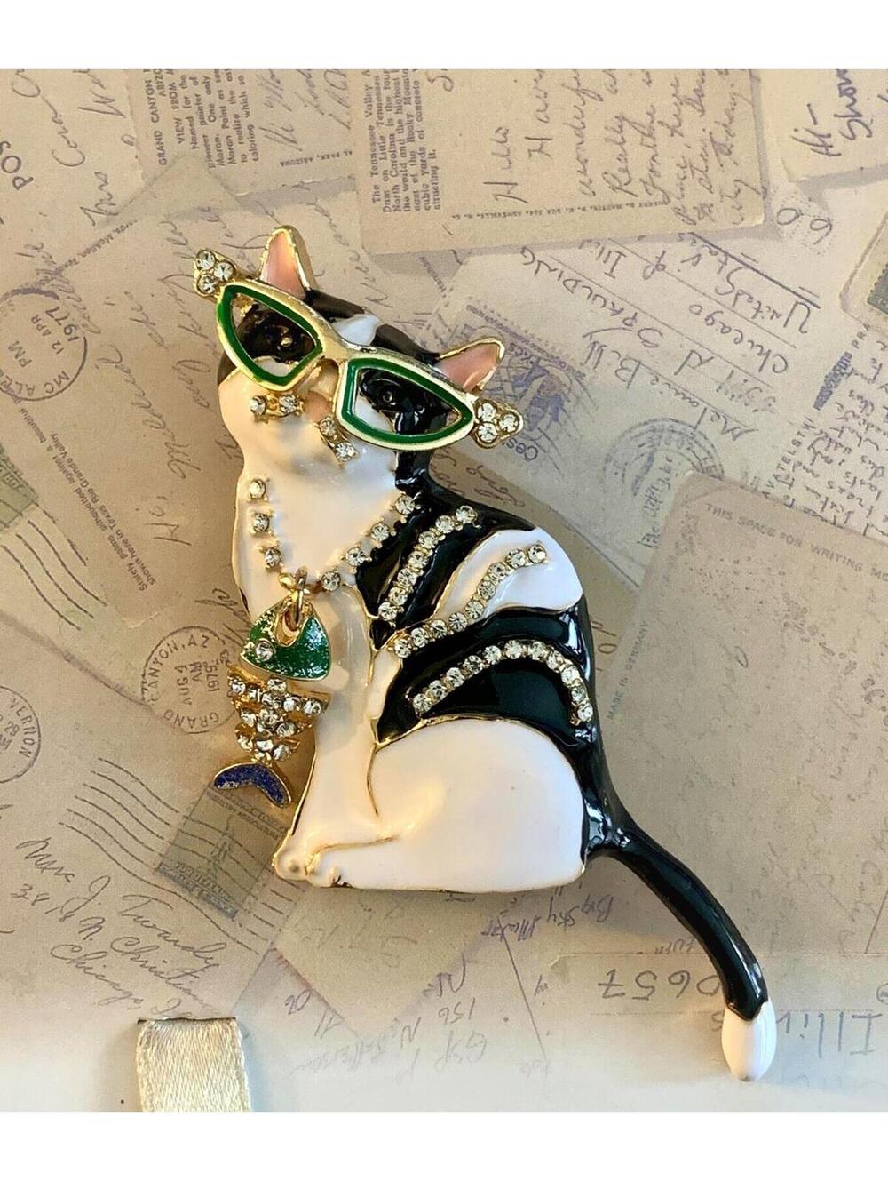 Articulated Chic Cat Brooch Pendant with Bling Sunglasses & Sparkling Necklace